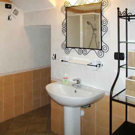 Locazione Turistica Casa Davide بيت للعطل