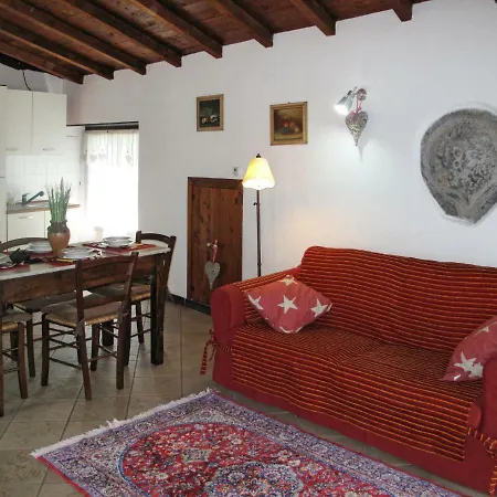 Locazione Turistica Casa Davide Дом отдыха *